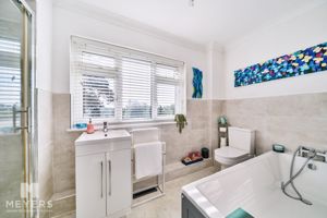 Ensuite- click for photo gallery